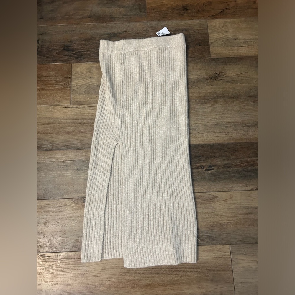 American Eagle sweater skirt